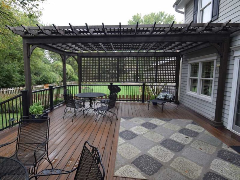 Trex Transcends Spiced Rum Black Rail Charcoal Black Pergola Lattice Roof Privacy Wall St. Louis