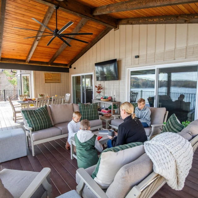 You don’t need a party to enjoy your deck!

Weeknight dinners outside. A cold drink after work. Homework at the patio table while the grill’s heating up.

This is what we mean when we say your outdoor space should be part of your everyday—not just the big moments.